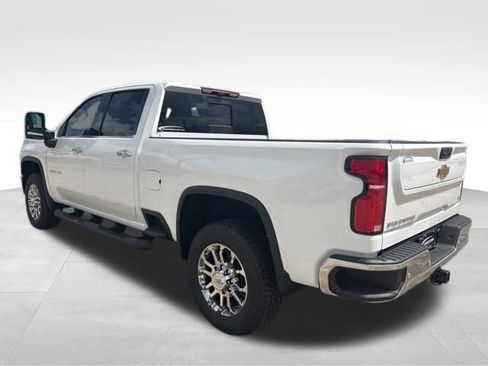 New 2026 Chevrolet Silverado 2500 LTZ w/ LTZ Premium Package AWD/4WD image 7