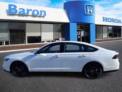 Used 2023 Honda Accord Sport image 3