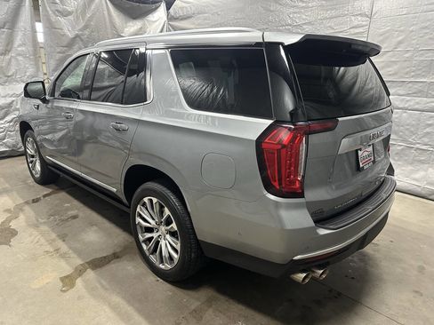 Used 2023 GMC Yukon Denali w/ Denali Reserve Package image 4