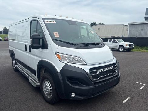 Used 2025 RAM ProMaster 2500 w/ U-Haul Equipment Group FWD image 2