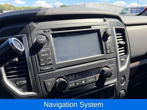 Used 2018 Nissan Titan SV w/ SV Convenience Package AWD/4WD image 21