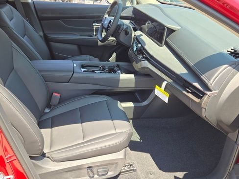 New 2025 Nissan Murano SV image 5