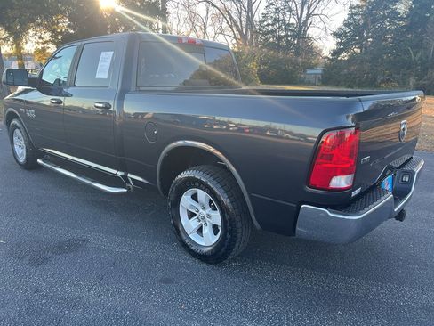 Used 2017 RAM 1500 Classic SLT image 12