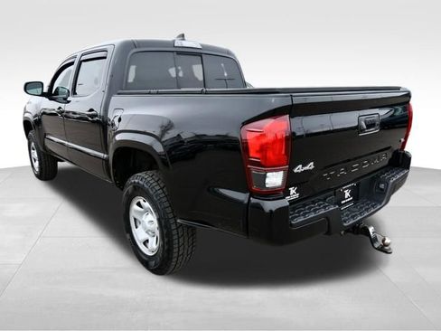 Used 2022 Toyota Tacoma SR AWD/4WD image 10