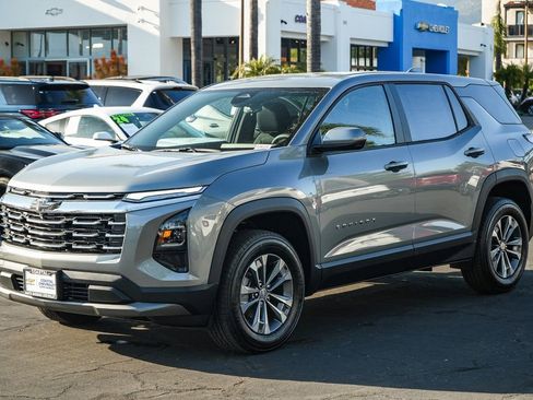 New 2026 Chevrolet Equinox LT FWD image 3