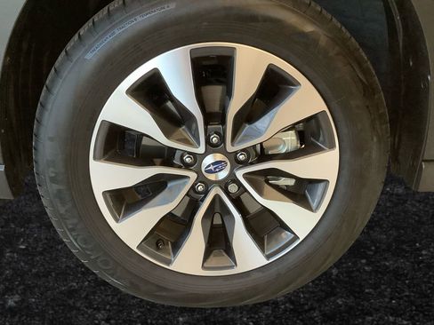 Certified 2025 Subaru Outback Limited image 26