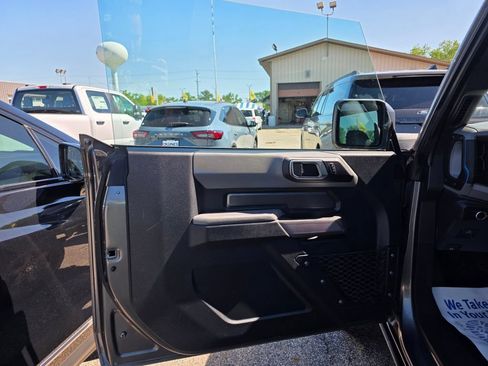 Used 2022 Ford Bronco Black Diamond AWD/4WD image 22