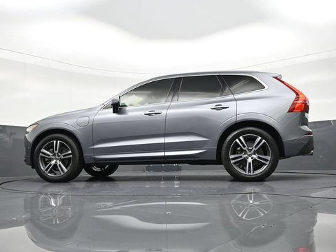 Used 2019 Volvo XC60 T8 Momentum w/ Premium Package AWD/4WD image 23