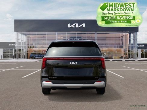 New 2026 Kia Carnival EX FWD image 5