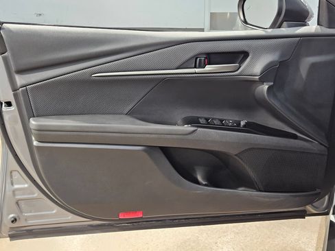 Used 2025 Toyota Camry SE FWD image 20