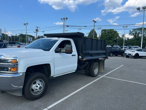 Used 2018 Chevrolet Silverado 3500 W/T w/ WT Convenience Package AWD/4WD image 2