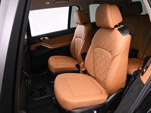 Used 2024 BMW X7 xDrive40i w/ Executive Package AWD/4WD image 19