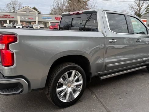 Used 2023 Chevrolet Silverado 1500 High Country w/ High Country Premium Package image 9