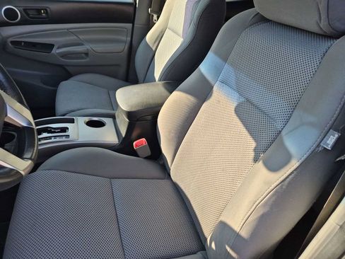 Used 2014 Toyota Tacoma 4x4 Double Cab w/ TRD Sport Package image 13