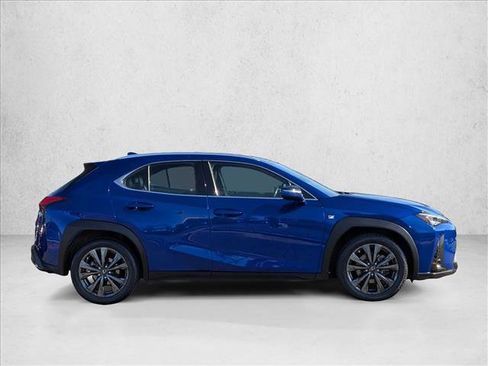 Used 2019 Lexus UX 200 F Sport w/ F Sport Premium Package FWD image 4