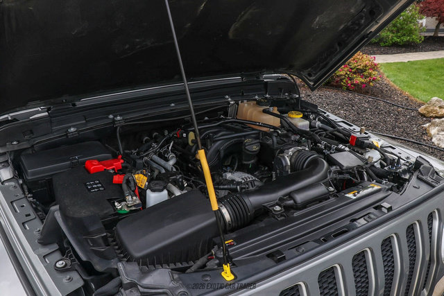 Used 2022 Jeep Wrangler Unlimited Sahara w/ Cold Weather Group AWD/4WD image 17