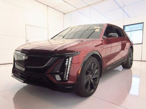 Used 2024 Cadillac Lyriq Sport AWD/4WD image 4