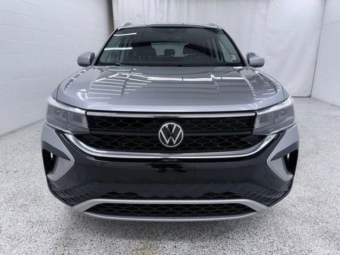 Used 2024 Volkswagen Taos SE FWD image 6