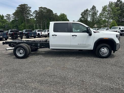 New 2026 GMC Sierra 3500 Pro w/ Convenience Package AWD/4WD image 5
