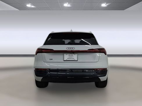 Certified 2024 Audi Q8 e-tron Premium Plus w/ Premium Plus Package image 10