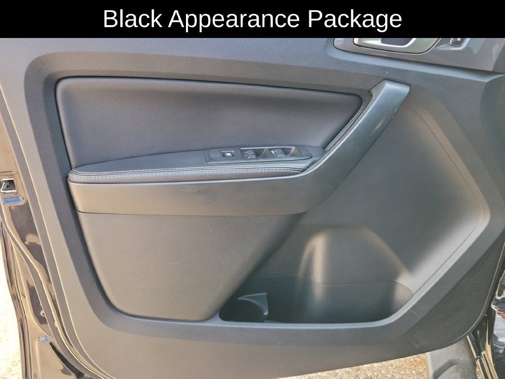 Used 2019 Ford Ranger Lariat w/ Black Appearance Package AWD/4WD image 12