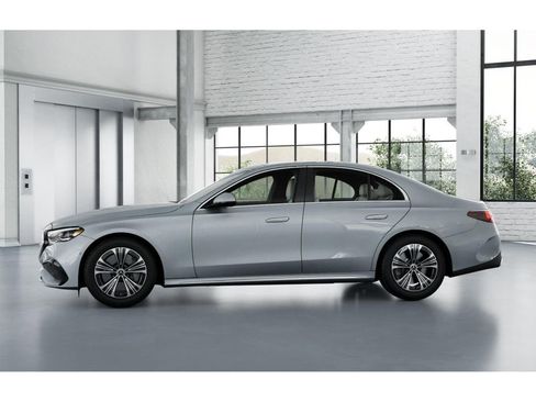New 2026 Mercedes-Benz E 450 4MATIC Sedan image 35