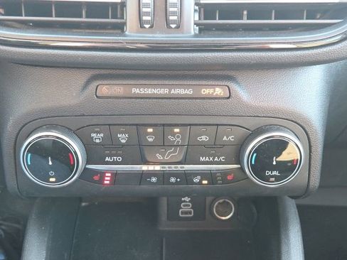 Certified 2024 Ford Escape ST-Line w/ Cold Weather Package image 35