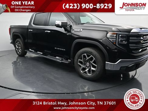 Used 2023 GMC Sierra 1500 SLT w/ SLT Premium Package AWD/4WD image 1