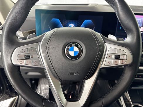 Used 2025 BMW X7 xDrive40i AWD/4WD image 17