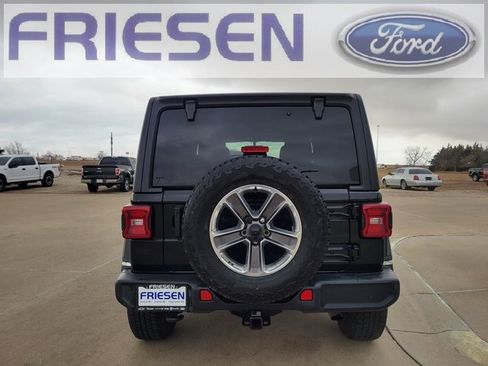 Used 2020 Jeep Wrangler Unlimited Sahara image 6