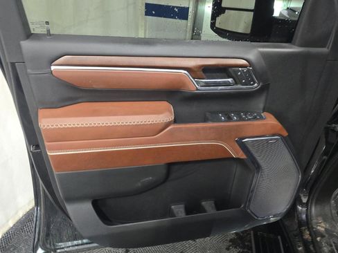 Used 2024 GMC Sierra 2500 Denali Ultimate image 11