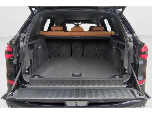 New 2026 BMW X5 xDrive40i w/ M Sport Package AWD/4WD image 9