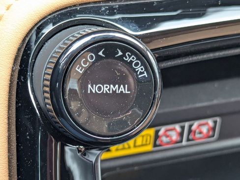 Used 2025 Lexus NX 300h AWD w/ Luxury Package image 33