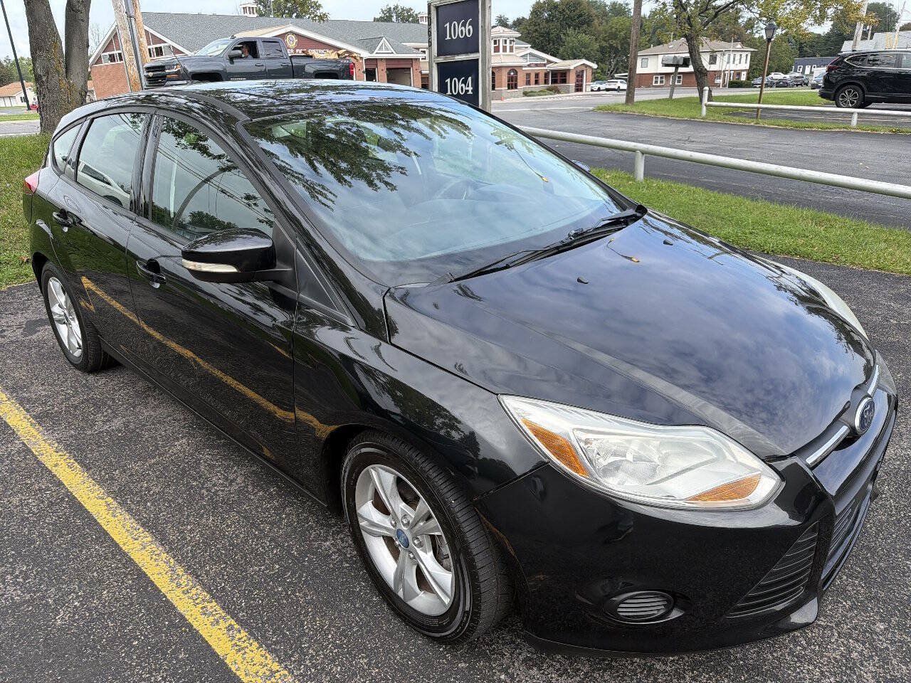 Used 2014 Ford Focus SE FWD image 2