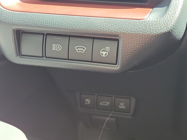 Used 2024 Toyota Prius Prime Premium w/ Advanced Technology Package FWD image 20