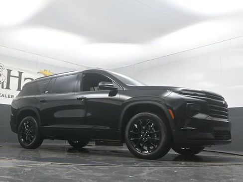 New 2026 Chevrolet Traverse LT w/ Midnight/Sport Edition image 2