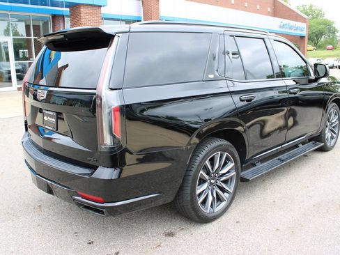 Certified 2022 Cadillac Escalade Sport Platinum AWD/4WD image 40