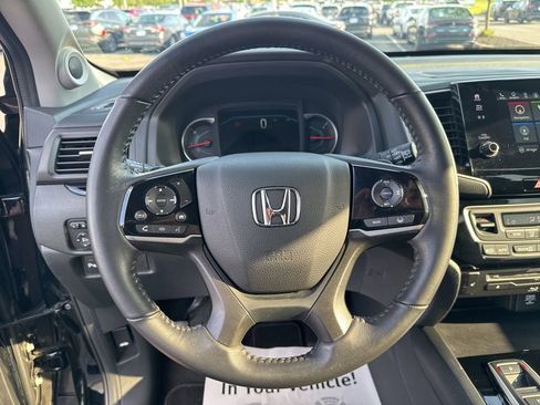 Certified 2022 Honda Pilot Touring image 15