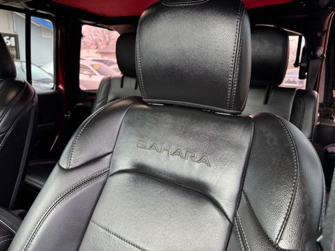 Used 2022 Jeep Wrangler Unlimited Sahara w/ Cold Weather Group image 29