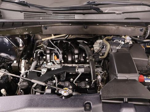 Used 2018 Toyota Highlander XLE image 21