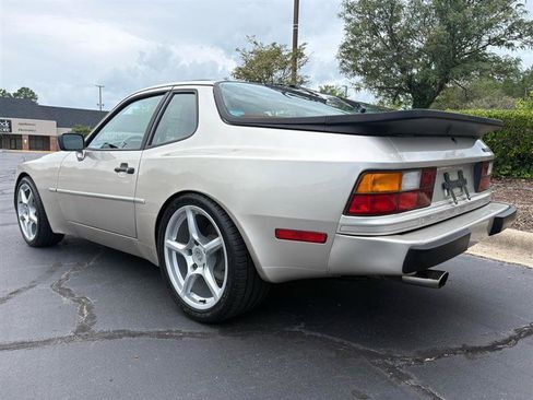 Used 1988 Porsche 944 Coupe RWD image 12