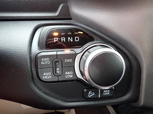 Used 2019 RAM 1500 Big Horn AWD/4WD image 18