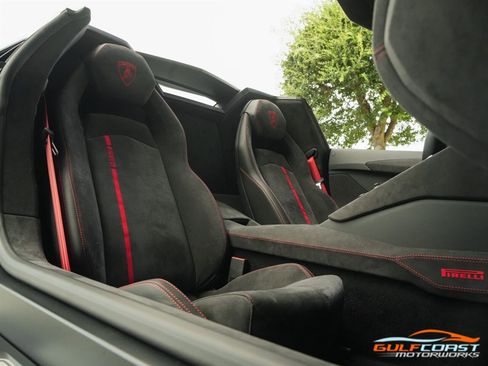 Used 2016 Lamborghini Aventador LP 700-4 image 34