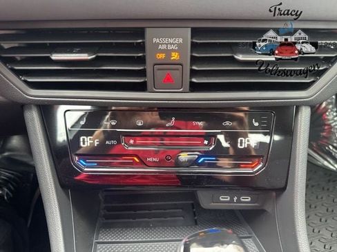 New 2025 Volkswagen Jetta SE image 12