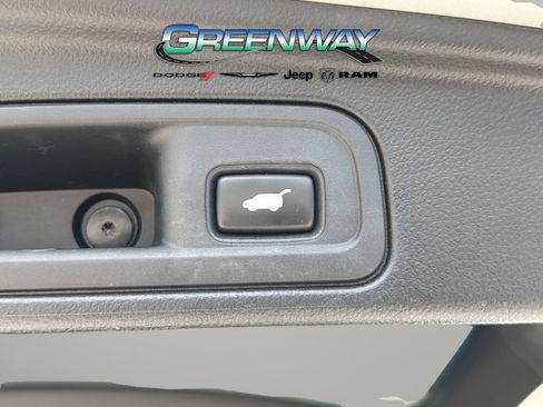 Used 2021 Honda Pilot Touring image 7