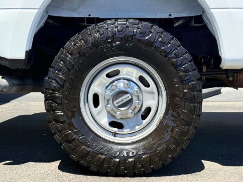 Used 2021 Ford F250 XL w/ Power Equipment Group AWD/4WD image 13
