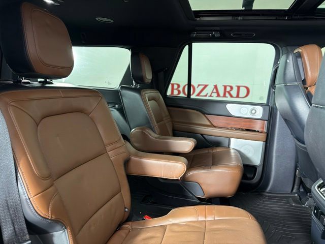 Used 2022 Lincoln Navigator L Reserve AWD/4WD image 34