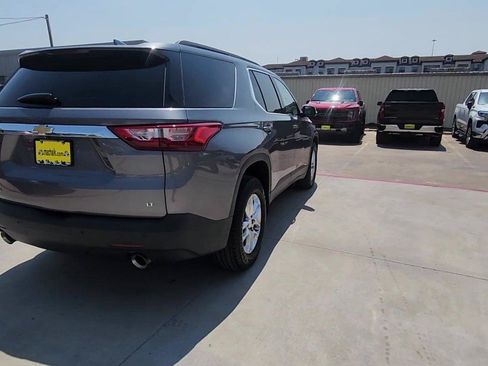 Used 2020 Chevrolet Traverse LT FWD image 8