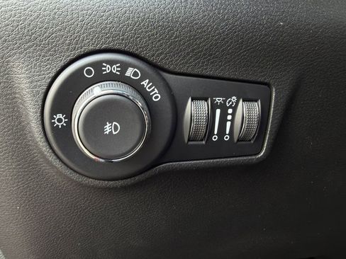 New 2026 Jeep Compass Latitude AWD/4WD image 17