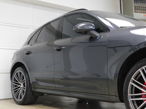 Used 2021 Porsche Macan GTS AWD/4WD image 9